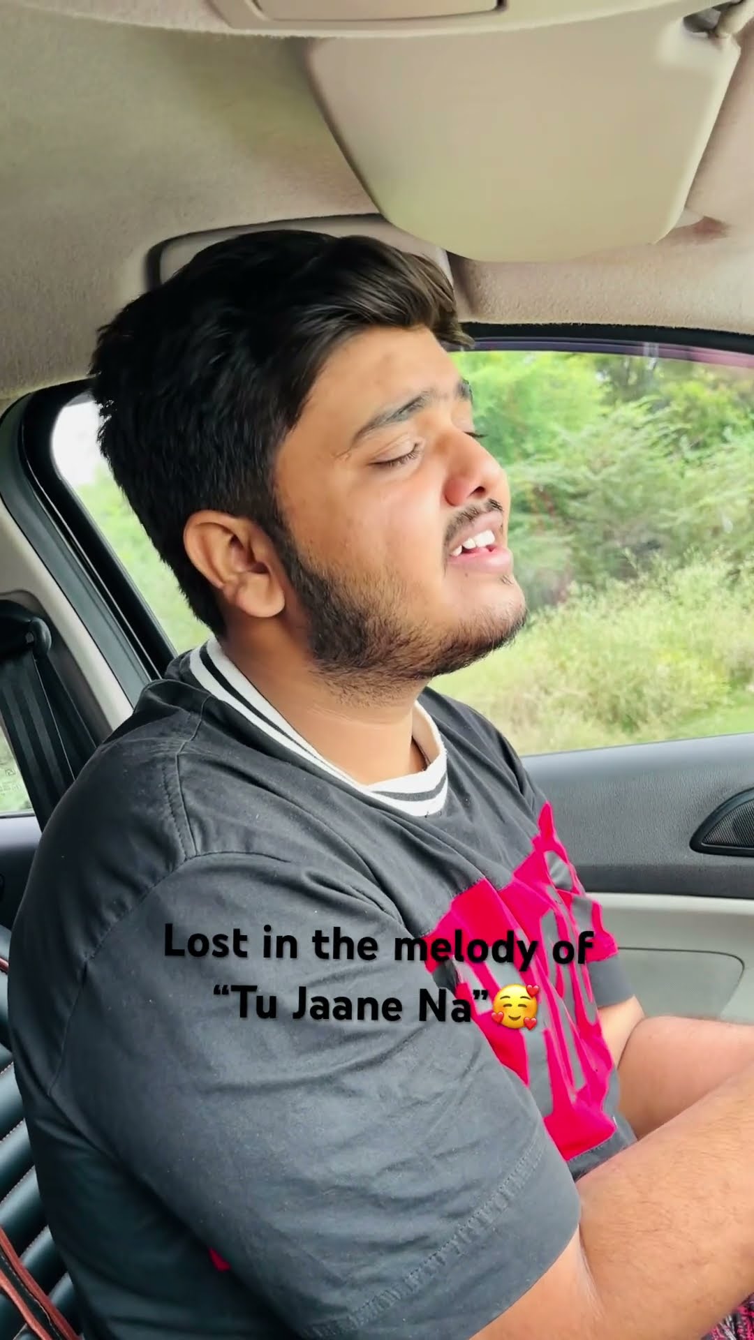 Lost in the emotions of this beautiful melody?⭐️ “Tu Jaane Na” #shorts